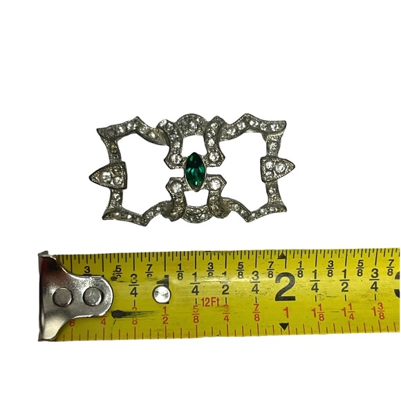 1930’s Art Deco Vintage Rhinestone and Faux Emerald Brooch - Picture 8 of 10